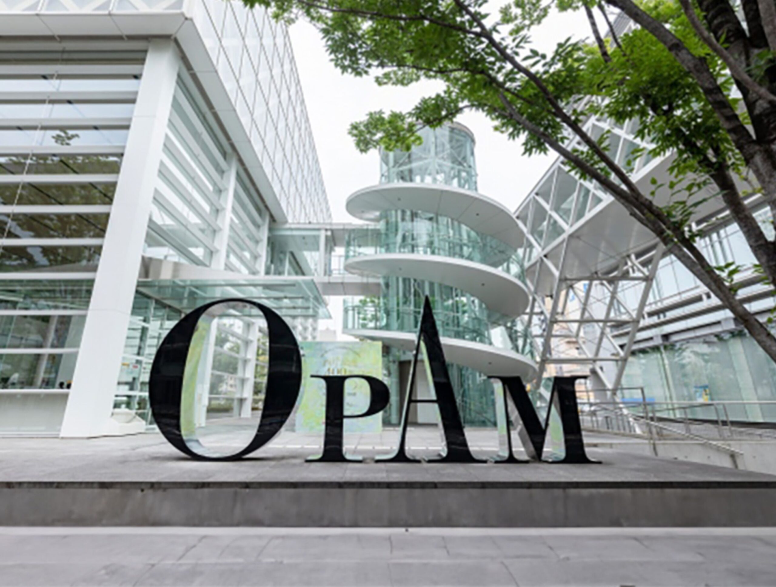 大分県立美術館 OPAM